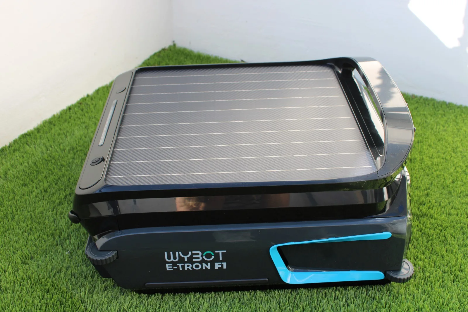 Limpiasuperficies  solar E-TRON F1