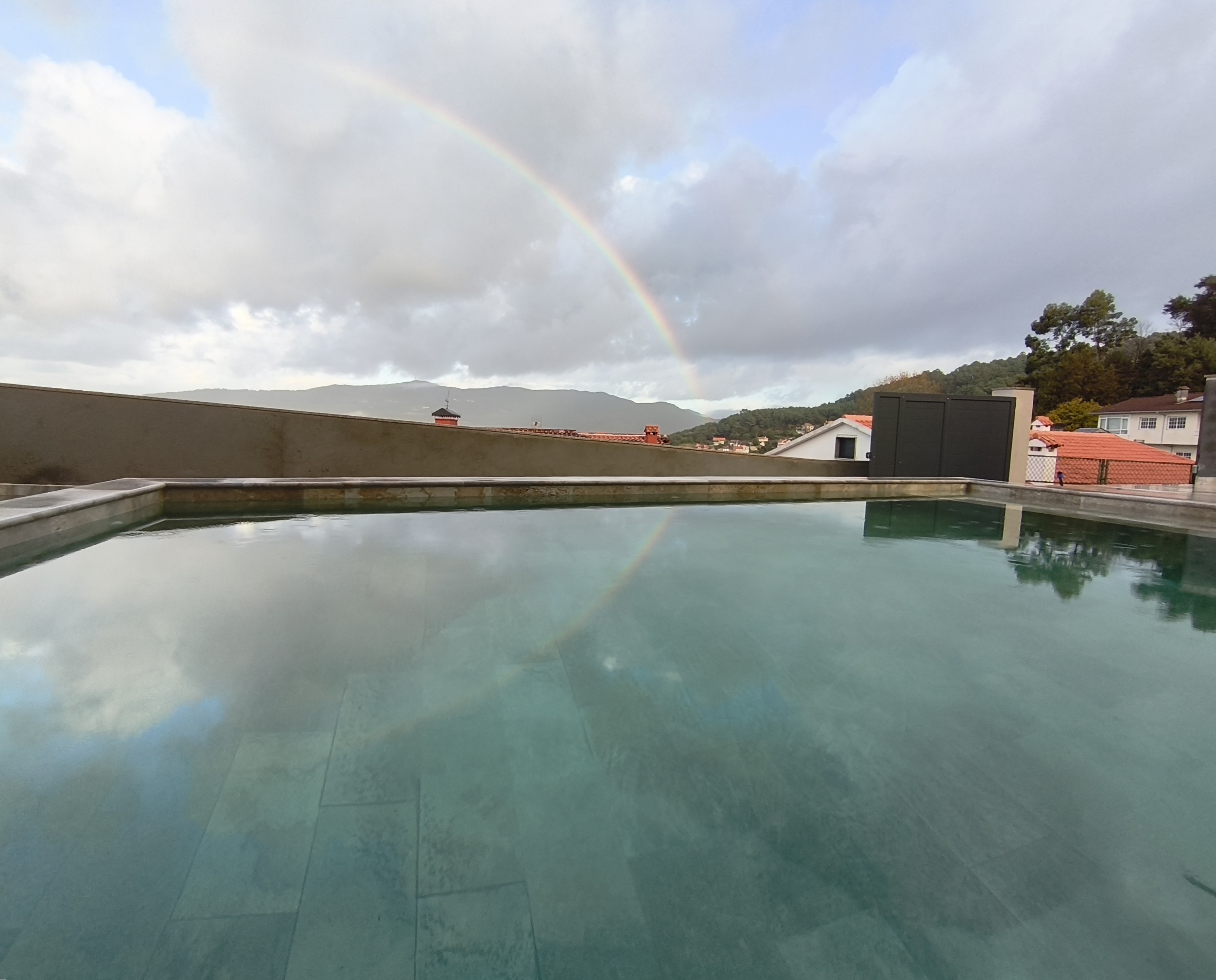 Piscina en Chapela