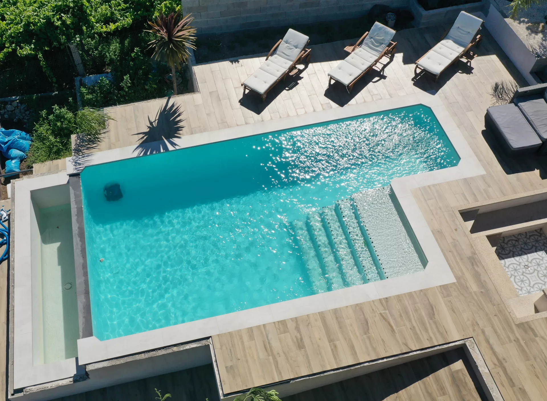 Piscina desbordante en Sanxenxo