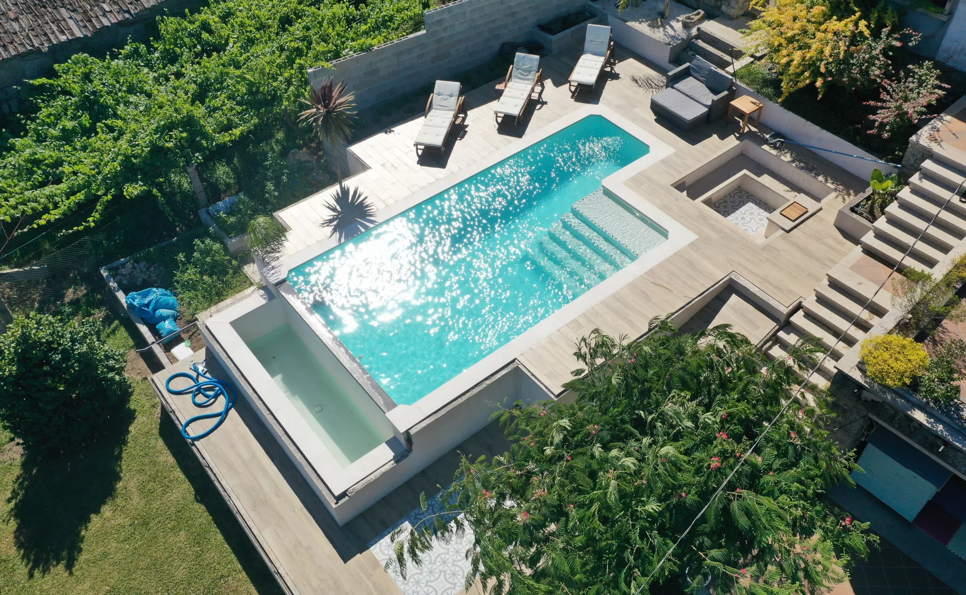 Piscina desbordante en Sanxenxo