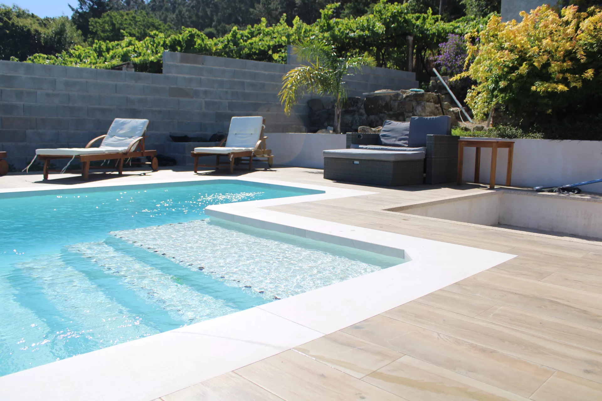 Piscina desbordante en Sanxenxo