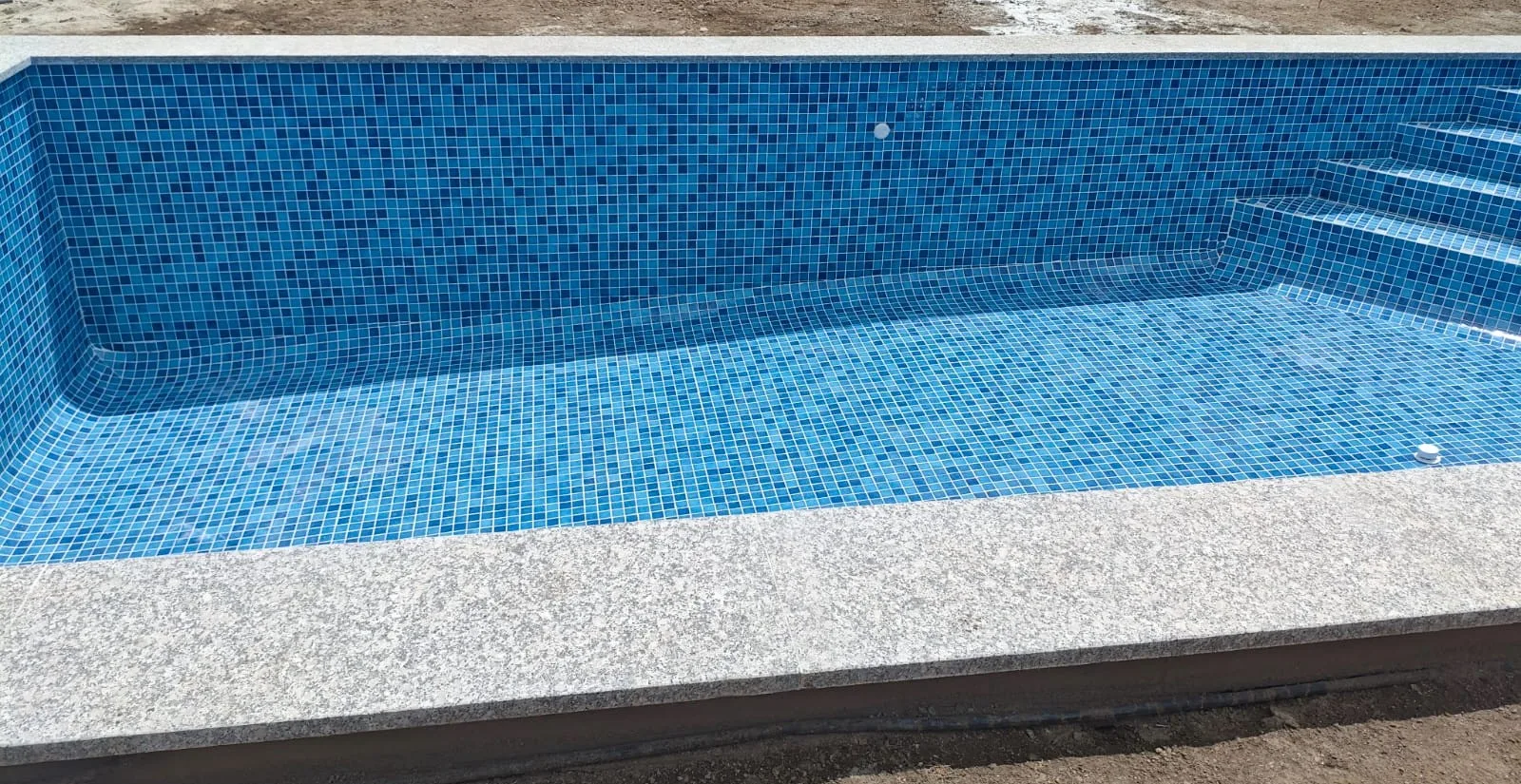 Piscina en Baión