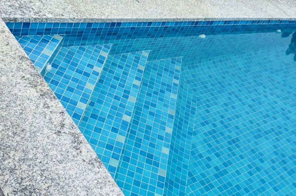 Piscina en Baión